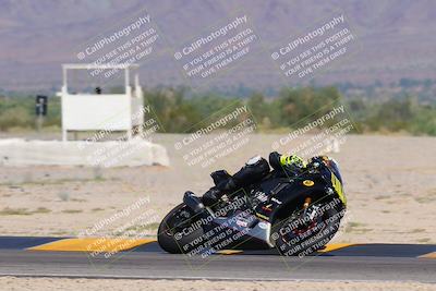 media/Oct-08-2023-CVMA (Sun) [[dbfe88ae3c]]/Race 5 Amateur Supersport Open/